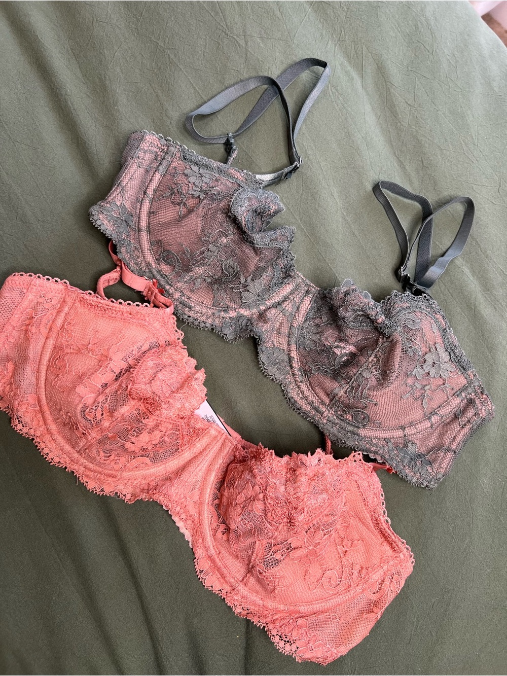 Victoria's Secret Lot - Lace Underwire Bras - Dream Angels - no padding
